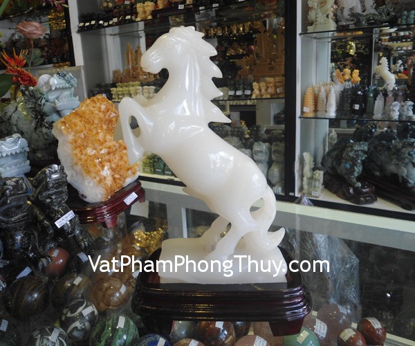 M165 Ngua bach ngoc lon 1 Hong Kong feng shui white Jade horse M165